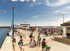 Car parks to the islands