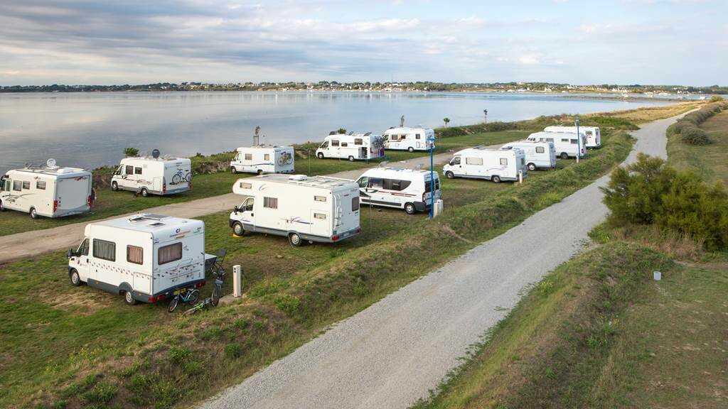 Aire Camping Car Bord De Mer Var