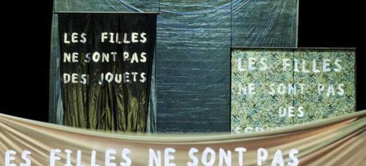 Les filles ne sont pas des poupées de chiffon