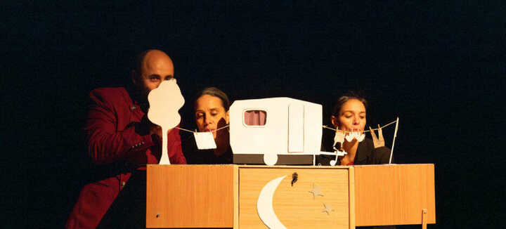 Hector, l'homme extraordinairement fort - théâtre de laine et de papier