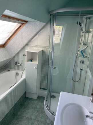 Salle de bains verte