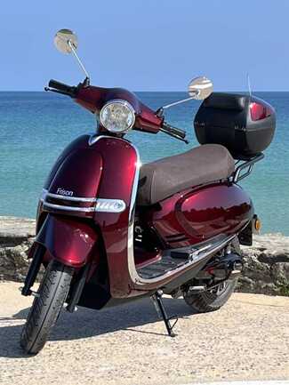 Sauzon_Scoot Toujours_Port Andro