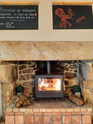 restaurant-brasserie-la-dame-de-caro-carnac-cheminée