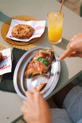 C94C417C-EE6D-433E-85EB-D45D7FEAE783