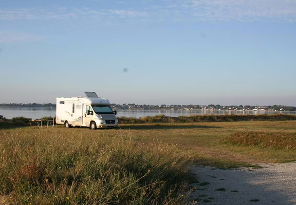 Aire de camping-car-1-Plouharnel-Morbihan