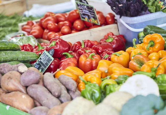 Marché hebdomadaire à Sainte-Anne d'Auray