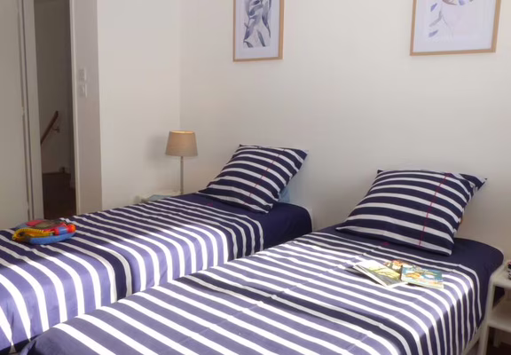 Locmariaquer_TyLoperec_chambre2_7172