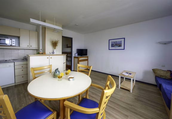 location-residence-Goelia-Bleu-Oceane-carnac-kitchenette
