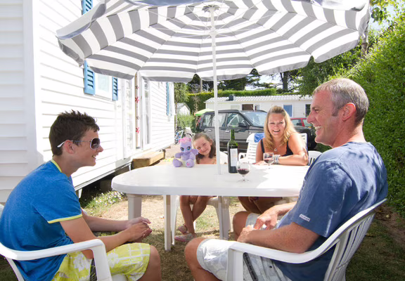 La trinité sur mer_campingdelabaie_mobilhome personnes