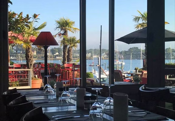 Restaurant-Arrosoir-LA-TRINITE-sur-MER-Morbihan-Bretagne-Sud