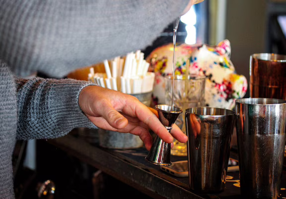 Cavok_carnac_Barman