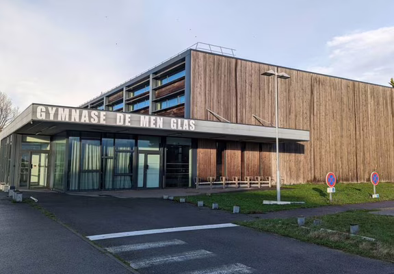 Photo gymnase exterieur